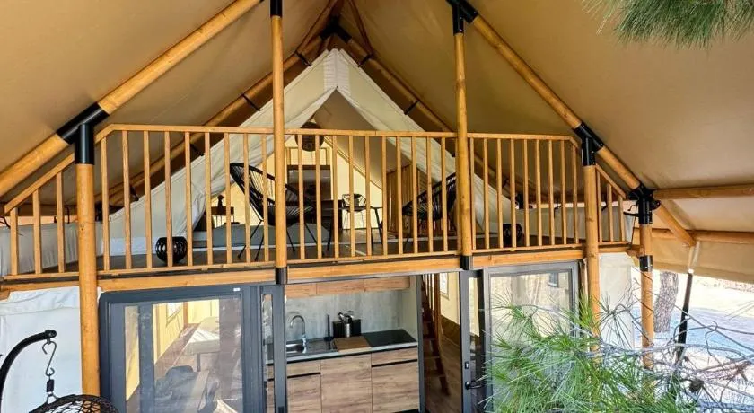 Luna Glamping de Luxe - Image 1
