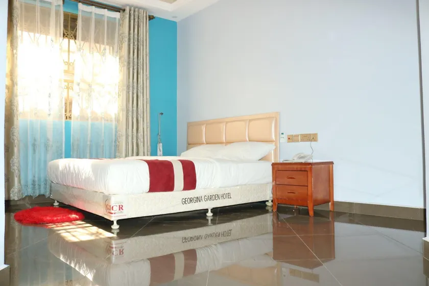 Georgina Gardens Hotel - Image 1