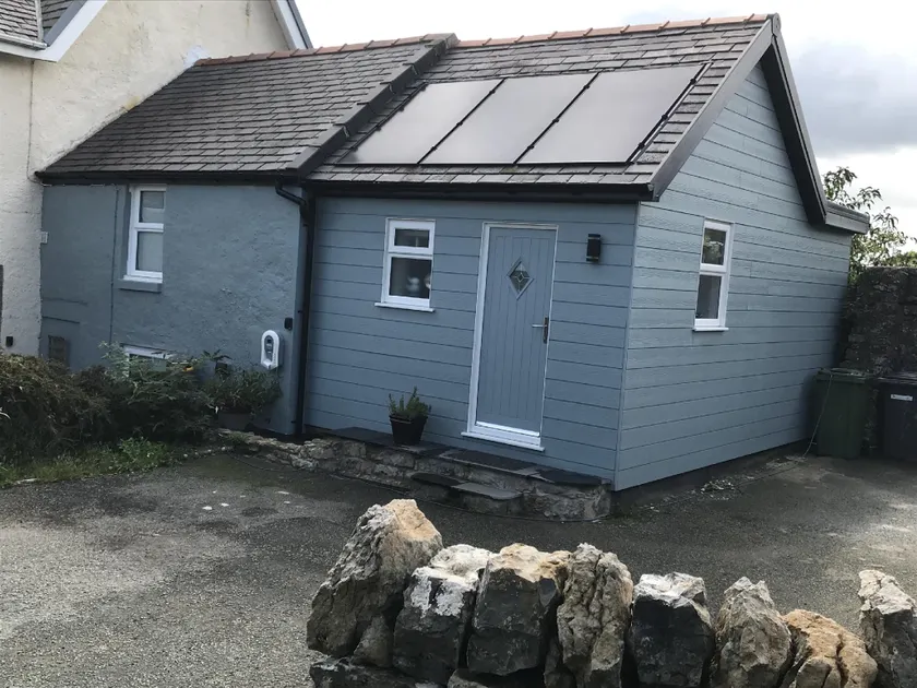 Traeth Arian Cottage - Image 1