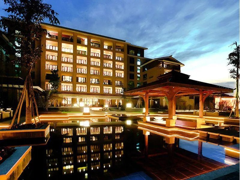 Xinjin Celebrity City Hotel - Image 1