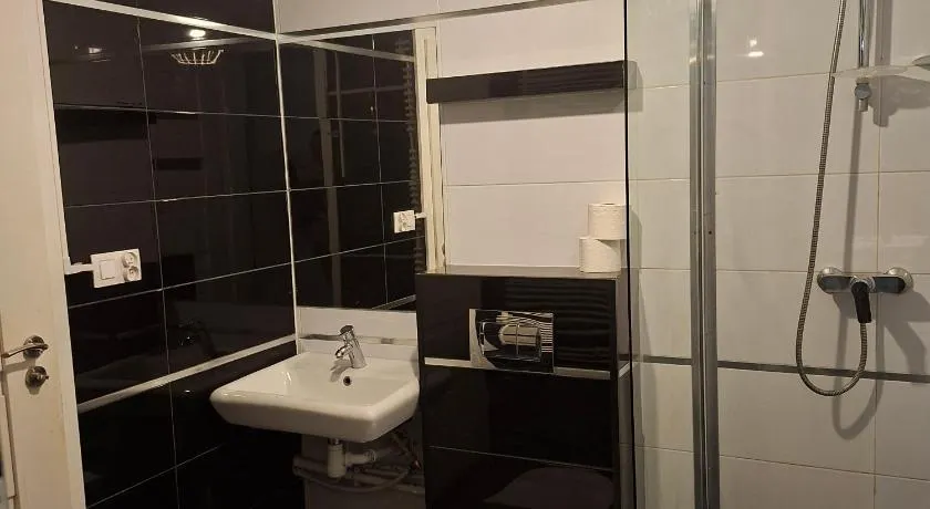 FORT BLIZNE NOCLEGI - superior, standard & basic rooms - Image 1