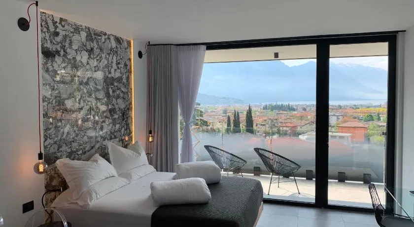 Visioni Lake View Rooms & Breakfast - Adults Friendly - Image 1
