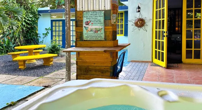 Rainforest View with Spa 4 Bed 3 Bath Sleeps 8 - Image 1