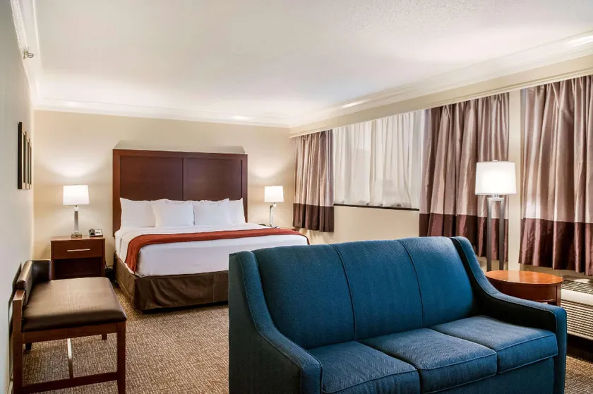 Comfort Inn & Suites At Copeland Tower - Image 1