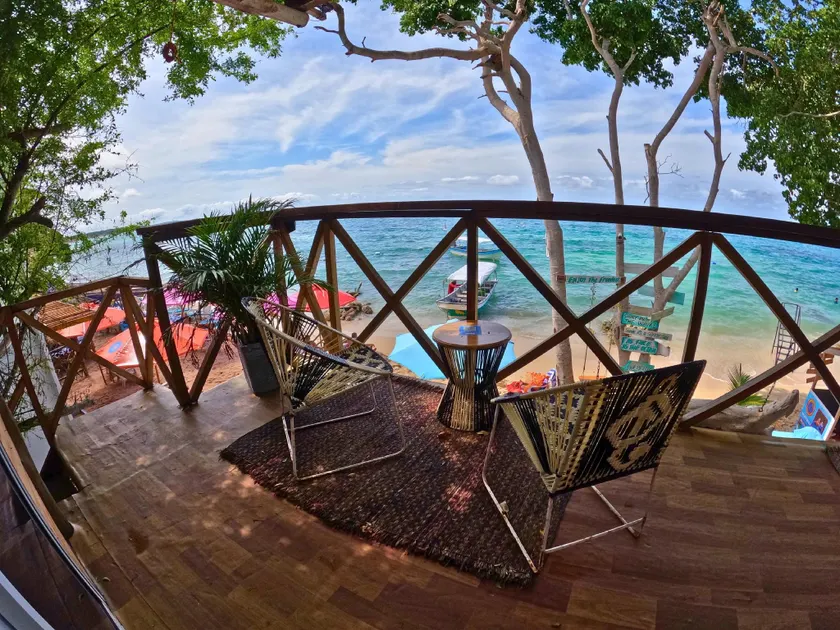 Freedom Beach Hotel - Image 1