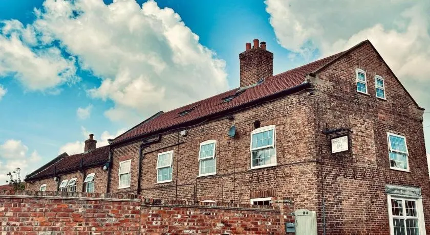 Maypole Farm, Cawood - Image 1