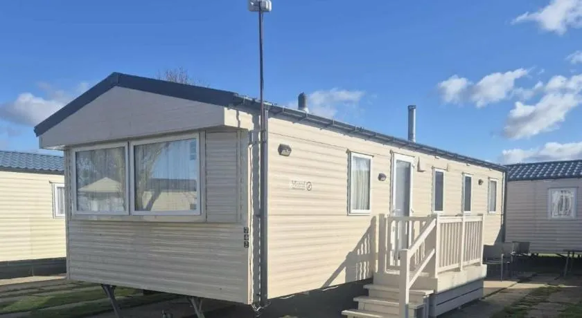 Towyn caravans - Image 1