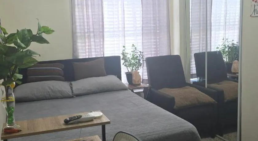 Drew's Getaway with shared common space - Image 1