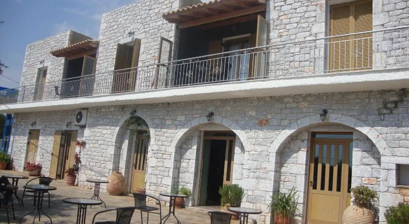 Kafiona Guesthouse - Image 1
