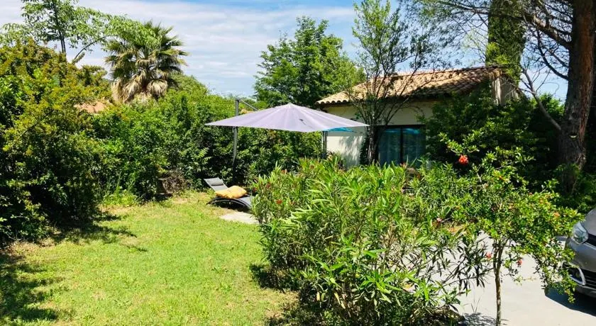 Maison de charme indépendante - Terrasse et parking privé - Village médiéval - 8 min A7 - Montélimar Nord - Image 1