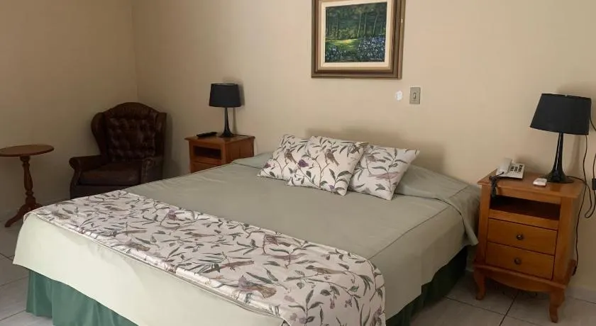 Hotel Formigas na Figueira - Image 1