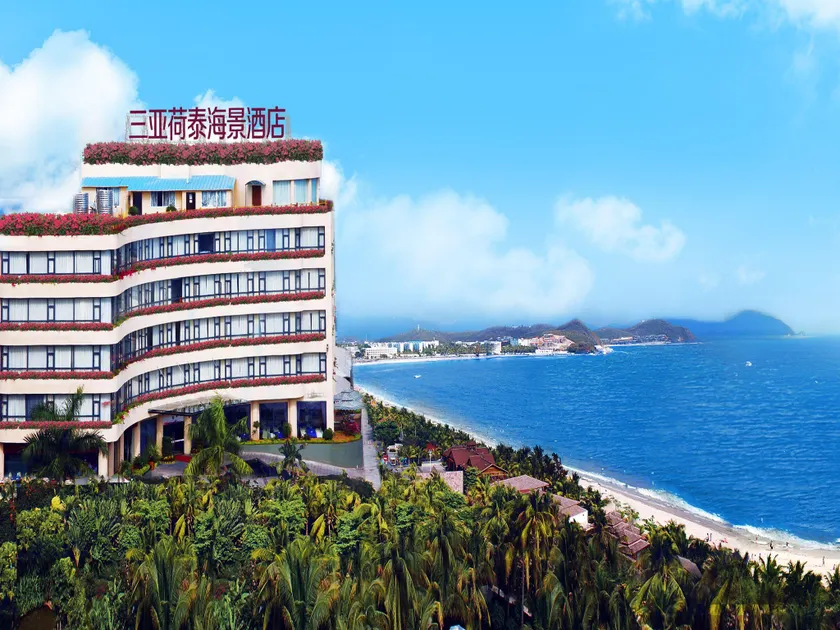Sanya Luyi Sea View Hotel - Image 1