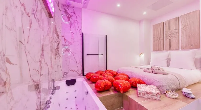 Jacuzzi Romantique, Cosy, Home Cinéma, Paris 10min - Image 1