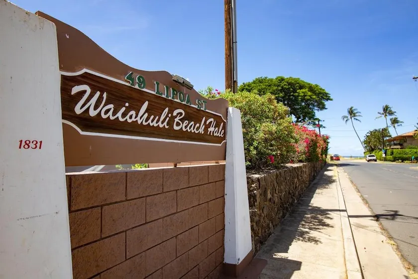 Waiohuli Beach Hale #C-211 Oceanfront Ocean View 2Bd/2Ba Full A/C, Sleeps 6 - Image 1