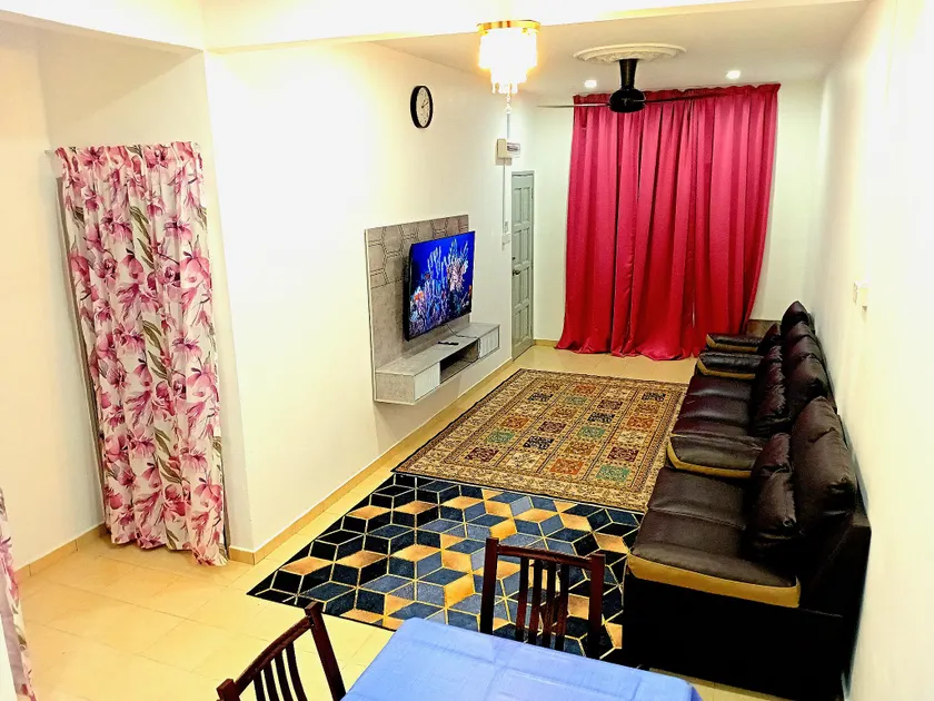 Homestay Nafisah Jasin 3BR Unifi Netflix Fully Aircond - Image 1
