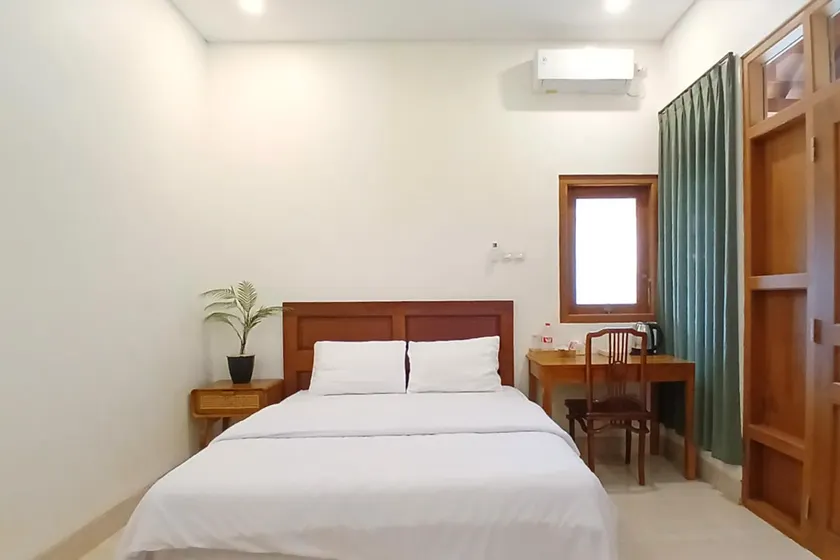Kenewae Living Near Alun-alun Wonosari Mitra RedDoorz - Image 1