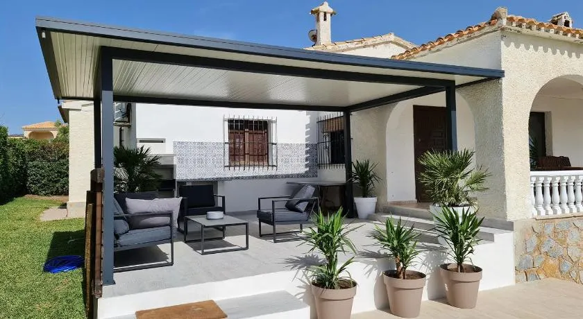 Villa on the beach Playa Flamenca - Image 1