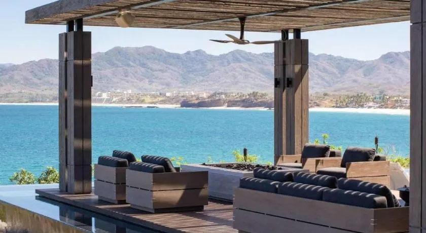 Beachfront house in Kupuri Punta Mita - Image 1