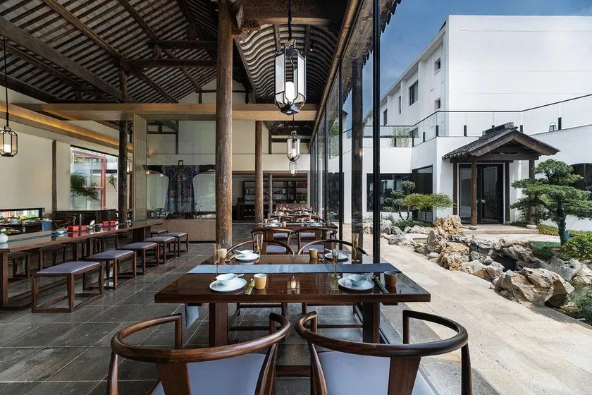 SuzhouJiangNanPalace 山塘街江南织造府酒店 - Image 1