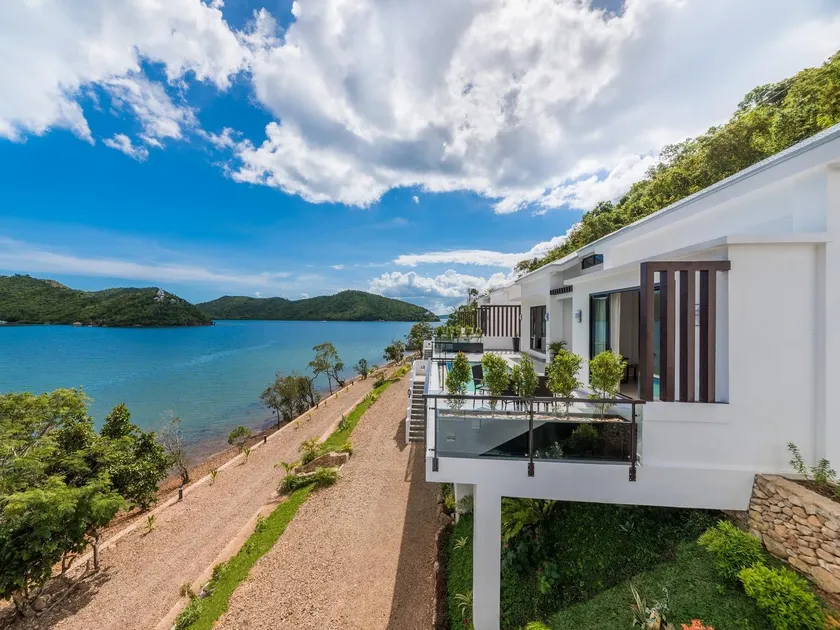 Busuanga Bay Lodge - Image 1