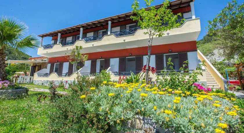 Spiros and Polyxeni Apartments Afionas - Image 1