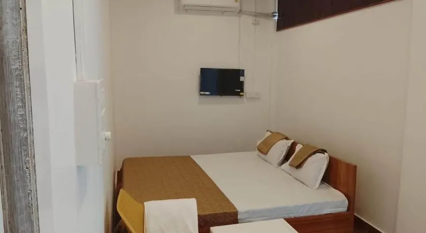 Village Lodge - Image 1