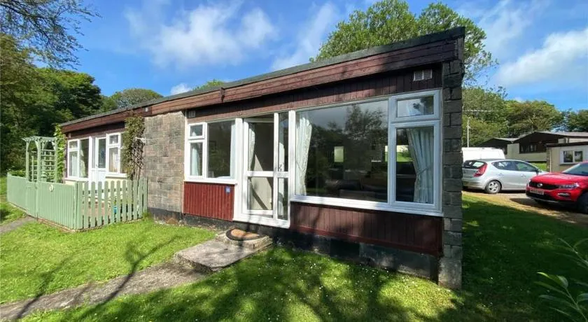 15 The Drive, Penstowe Holiday Park, Kilkhampton, Bude, Cornwall - Image 1
