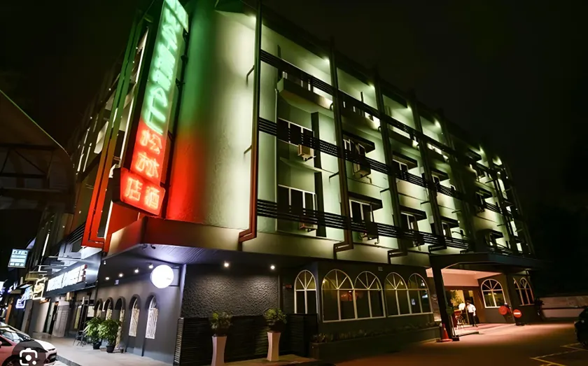 Hotel Waterfall - Image 1