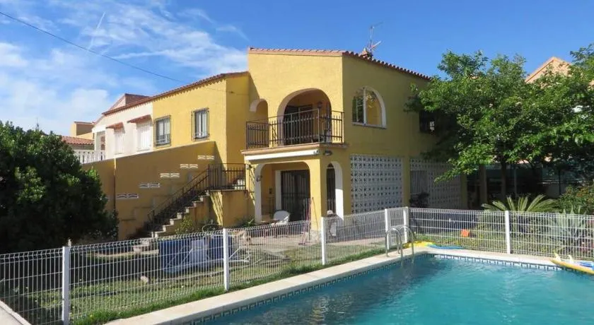 Villa exclusiva cerca del mar con Piscina privada. - Image 1