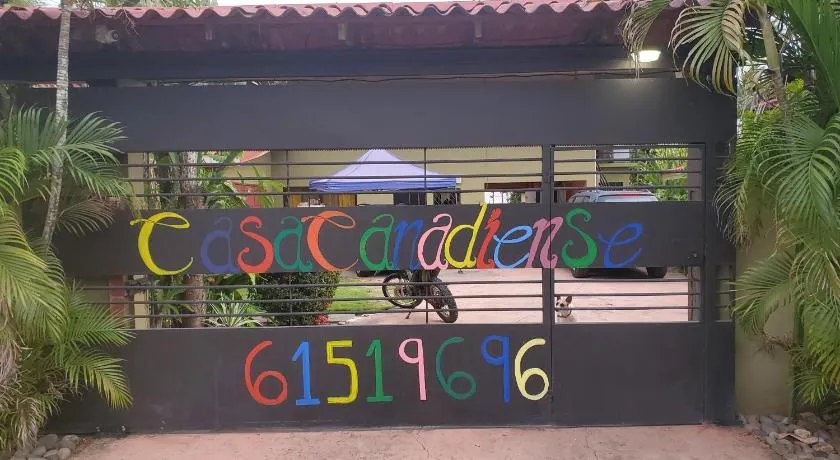 Casa Canadiense - Image 1