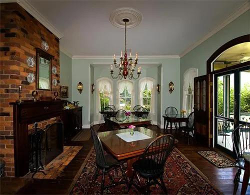 Mountain Magnolia Inn - Image 1