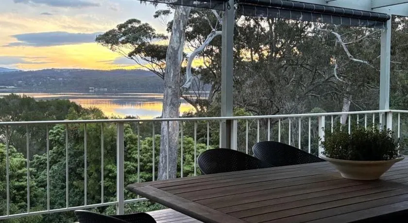 Sundowner Deck House - Pet Friendly - Image 1