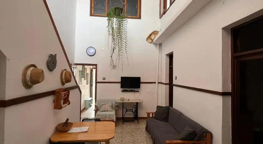 Susa and Pepe garden and house - Image 1