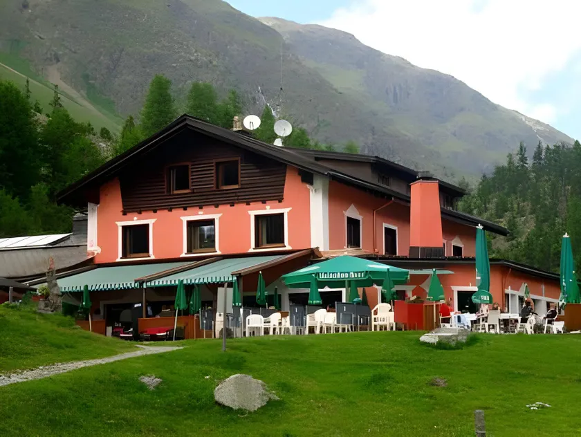 Hotel Roseg-Gletscher - Image 1
