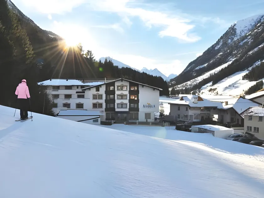 Hotel Garni Angela - Image 1