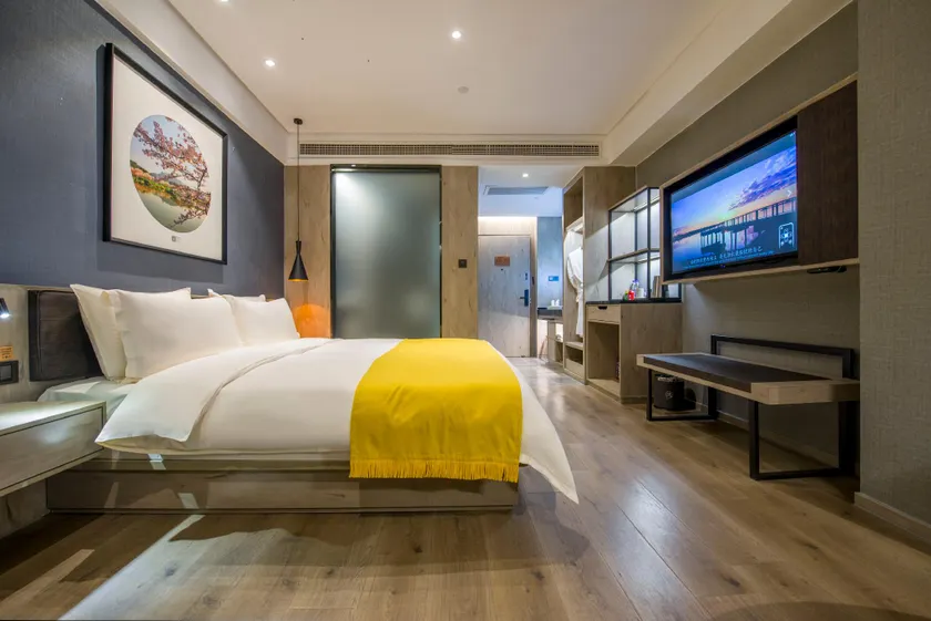 Ease Hotel Zhi (Wuhan Guanggu Plaza Yangjiawan Subway Station) - Image 1