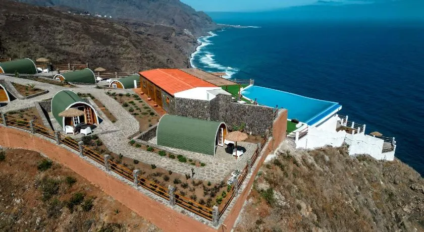 RM Green Hotel - Image 1