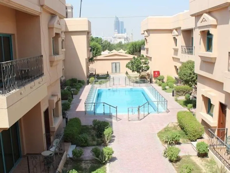 Gulf Terrace Corniche Hotel - Image 1