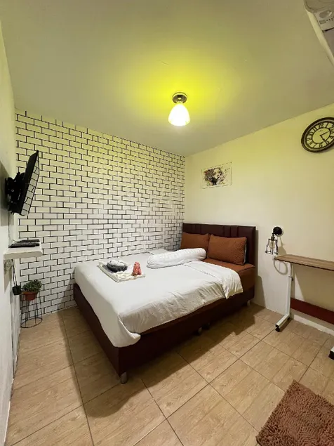 Great House 99 - Image 1