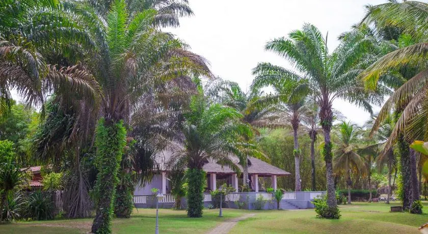 African Queen Lodge - Image 1