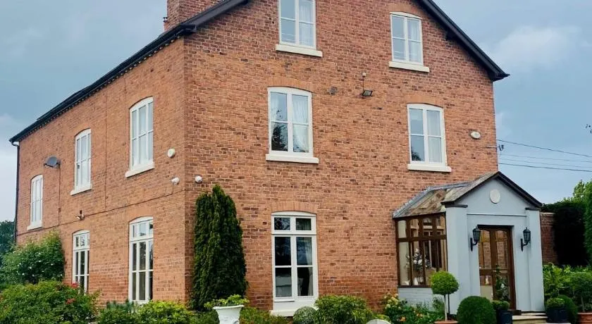 Golborne Manor Bed and Breakfast - Image 1