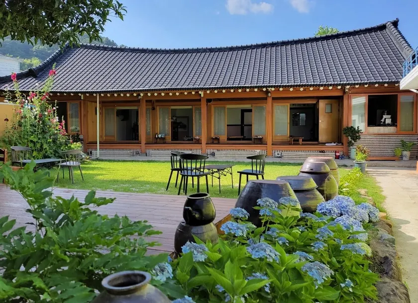 Daoljae Hanok Pension - Image 1