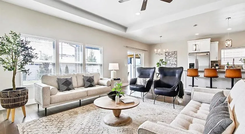 New! Modern & Spotless Home in Central Boise - Image 1