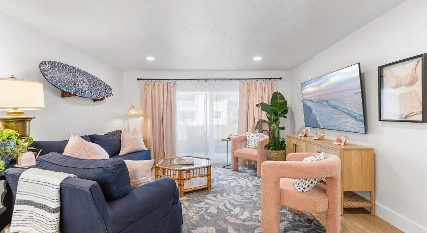 Colony Beach Club 126 - Image 1