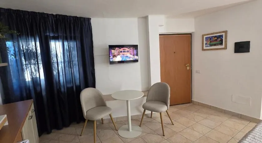 Suite 58 rooms - Image 1
