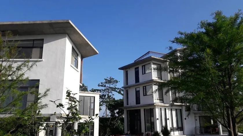 Missy House - Image 1