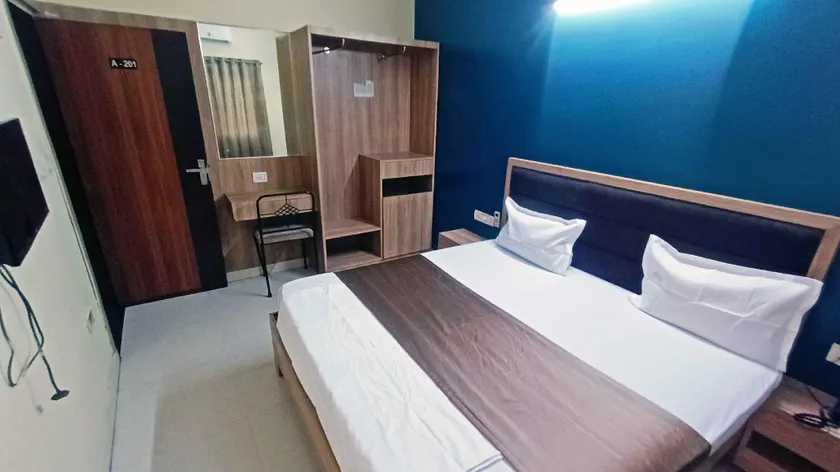 Platinum INN - Image 1