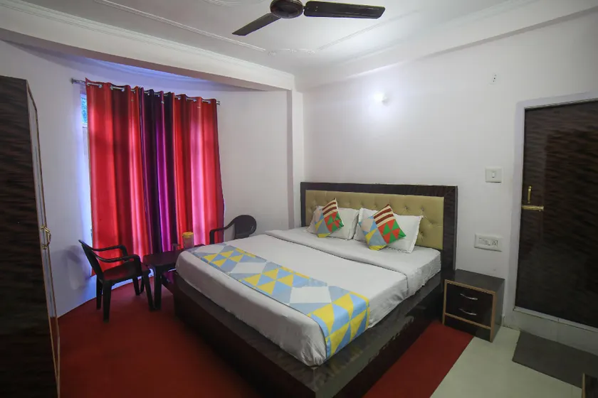 OYO Home 18419 Cozy Stay - Image 1