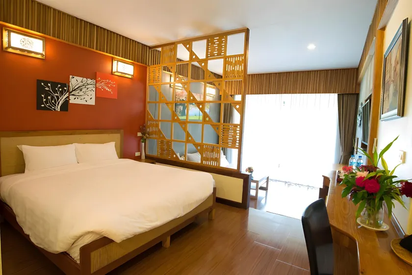 Baan Alisa Bed and Breakfast - Image 1