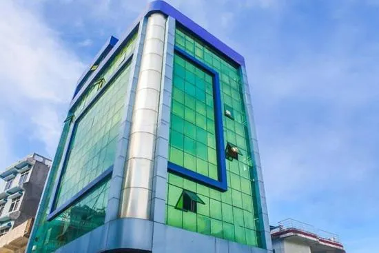 Guru hotel and lodge - Image 1